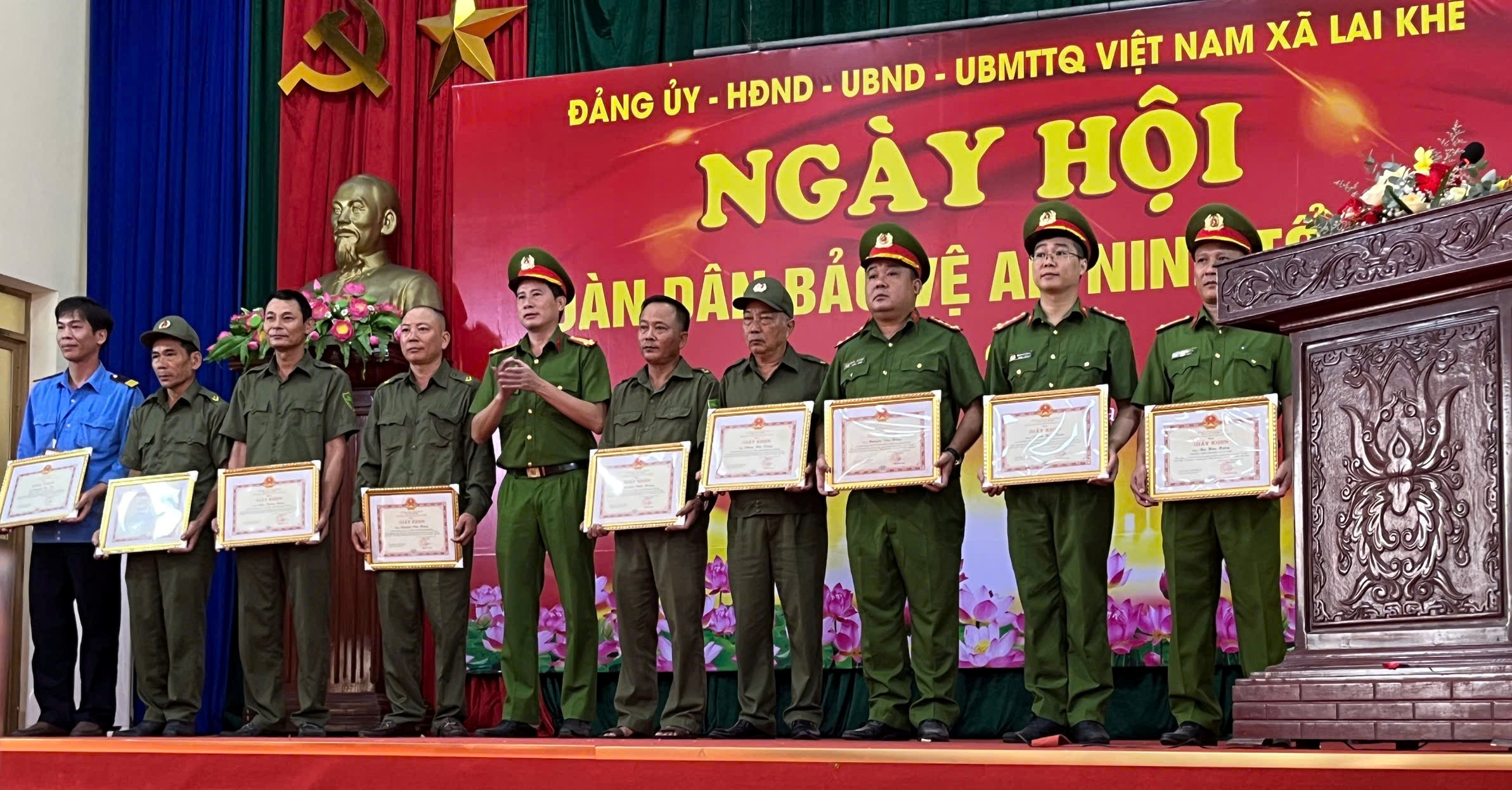 Công an xã Lai Khê tổ chức Ngày hội toàn dân bảo vệ ANTQ năm 2025